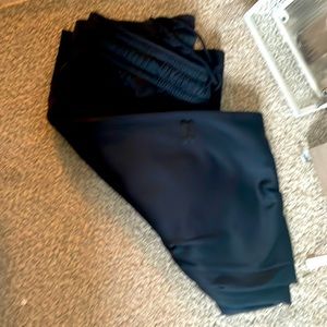 Under Armour large Womens Pants